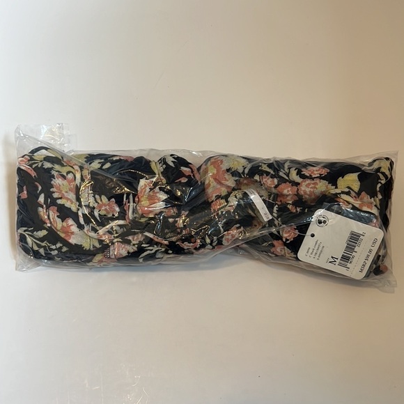 Free People Hilary Floral Printed Smocked Crop Top Black Combo Size Medium NWT - Picture 6 of 6